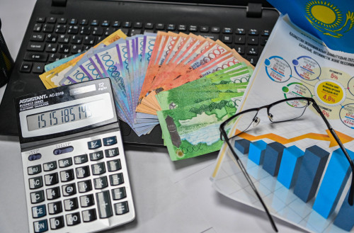 Qazan aıynda ınflıasııa 12,6%-ǵa baıaýlady