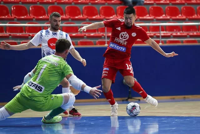 «Qaırat» pen «Semeı» pleı-offqa joldama aldy