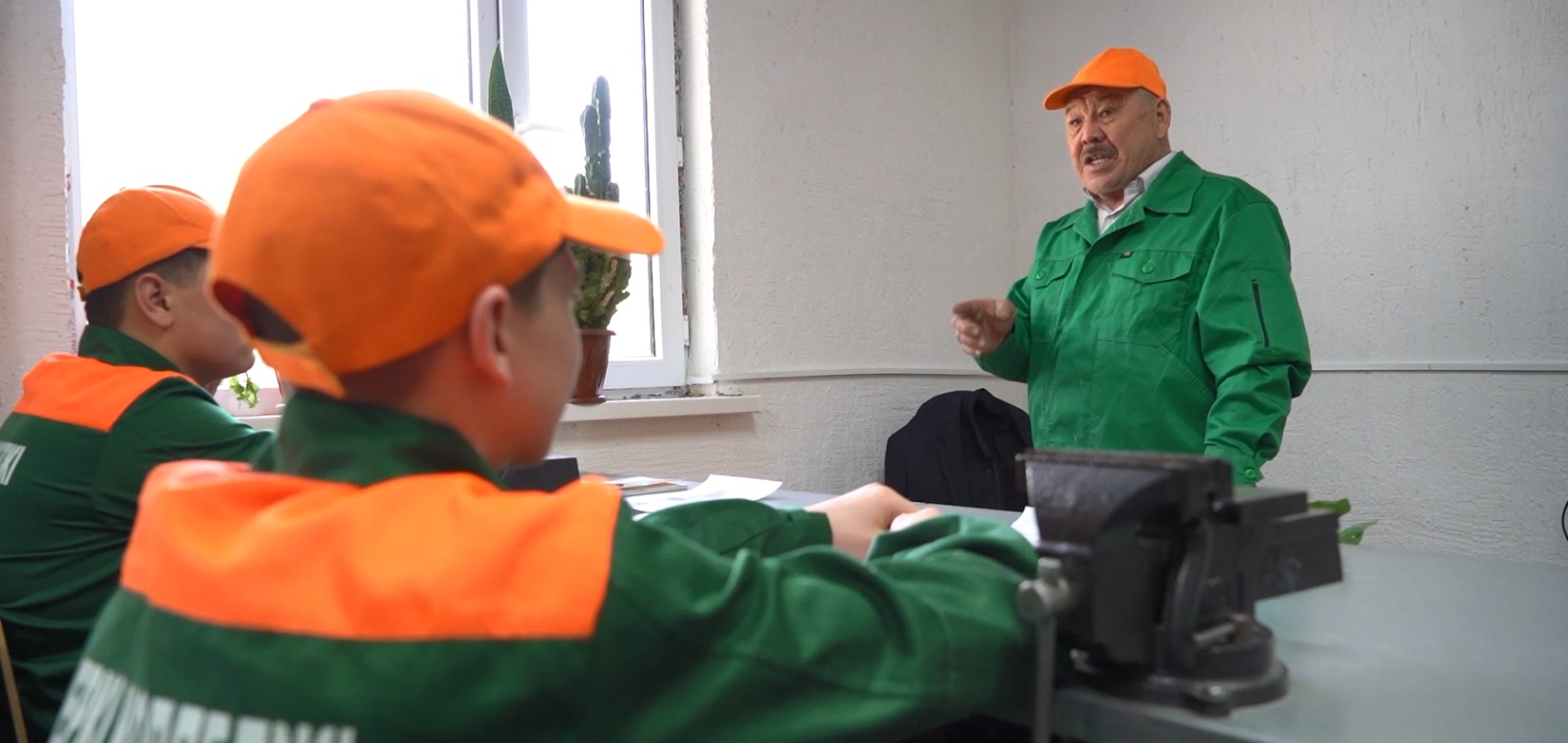 Temirden túıin túıgen