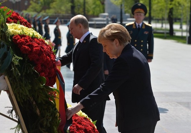 Germanııa kansleri Angela Merkel resmı saparmen Reseıge keldi