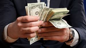 Eldegi eń baı adamdar qaıyrymdylyqqa qansha aqsha jumsaıdy?