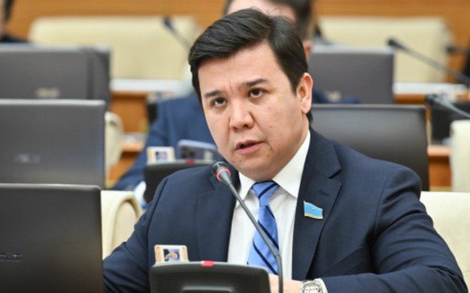 38 myń shot buǵatta tur: Depýtat áleýmettik shot ashýdy usyndy