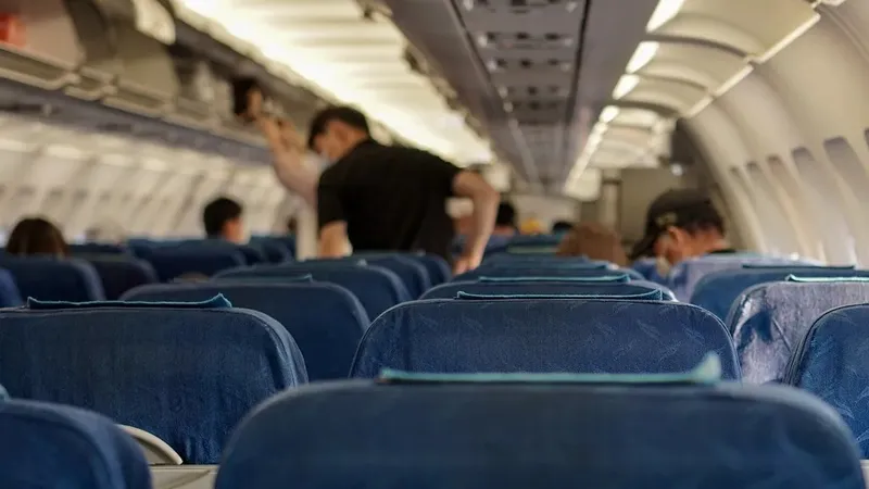 Masań kúıdegi áıel jolaýshylar áýe reısinen túsirildi