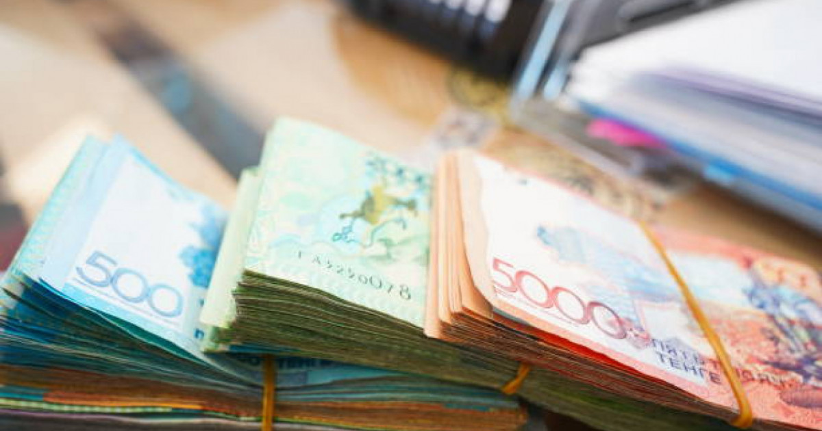 Qazaqstanda ortasha jalaqy 429 myń teńgeden asty