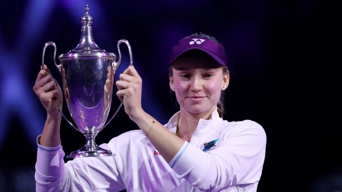 Elena Rybakına WTA qorytyndy týrnırinde qansha tabys tapty
