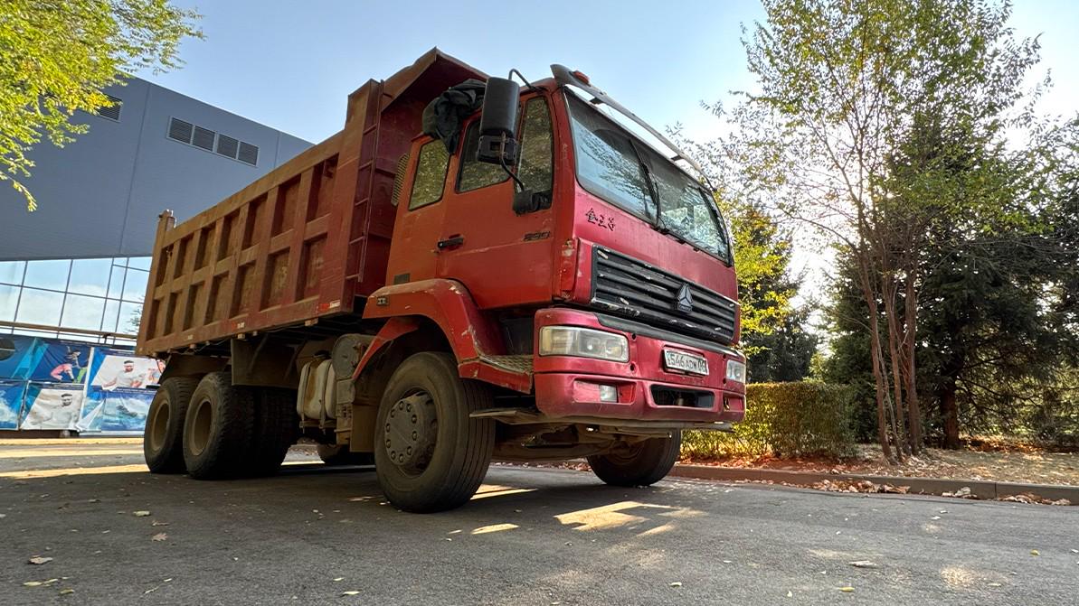 1 qańtardan bastap aýyr júk kólikteriniń júrgizýshileri jumyssyz qalýy múmkin