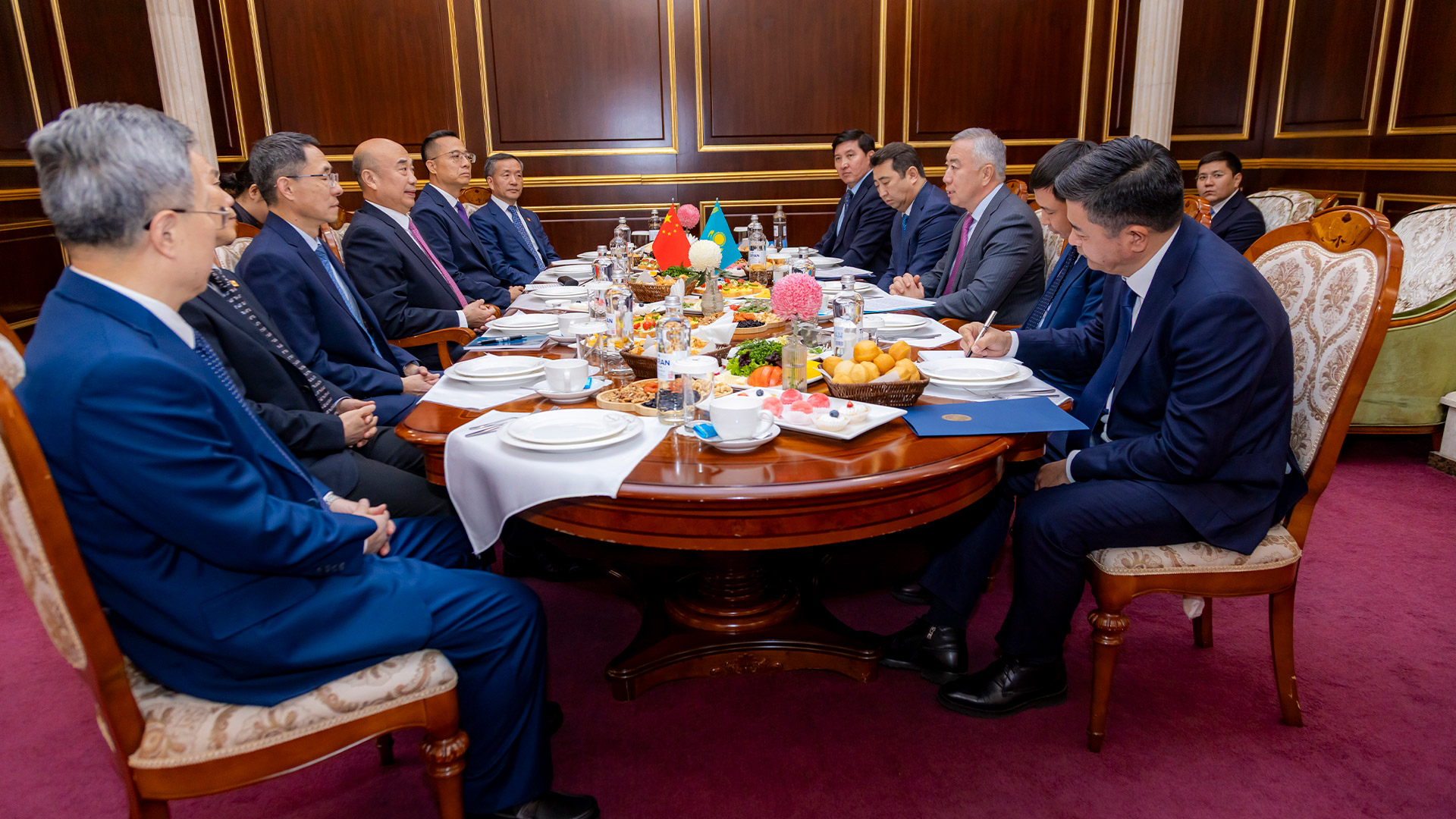 Saýda-ekonomıkalyq yntymaqtastyqty keńeıtýge múddeli