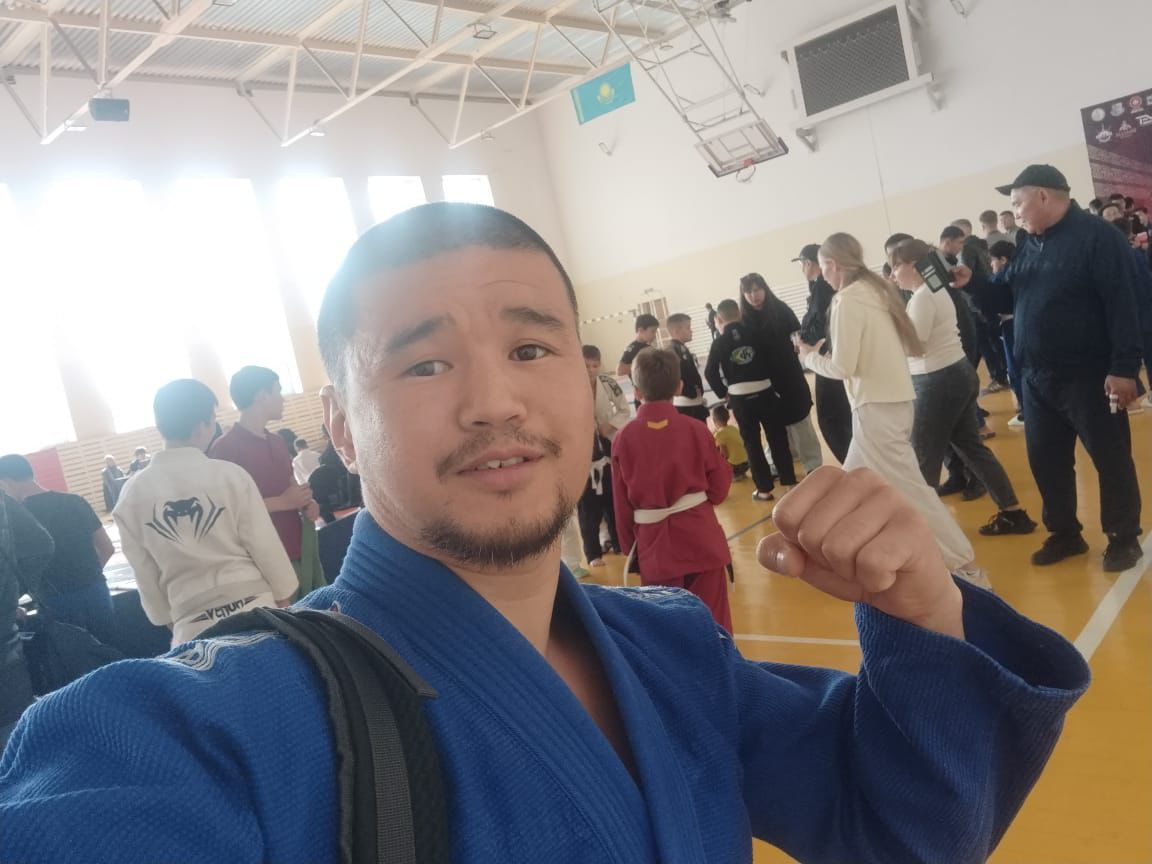 «Dıplommen – aýylǵa»: jas maman 1% mólsherlememen úı alýdyń qupııasymen bólisti