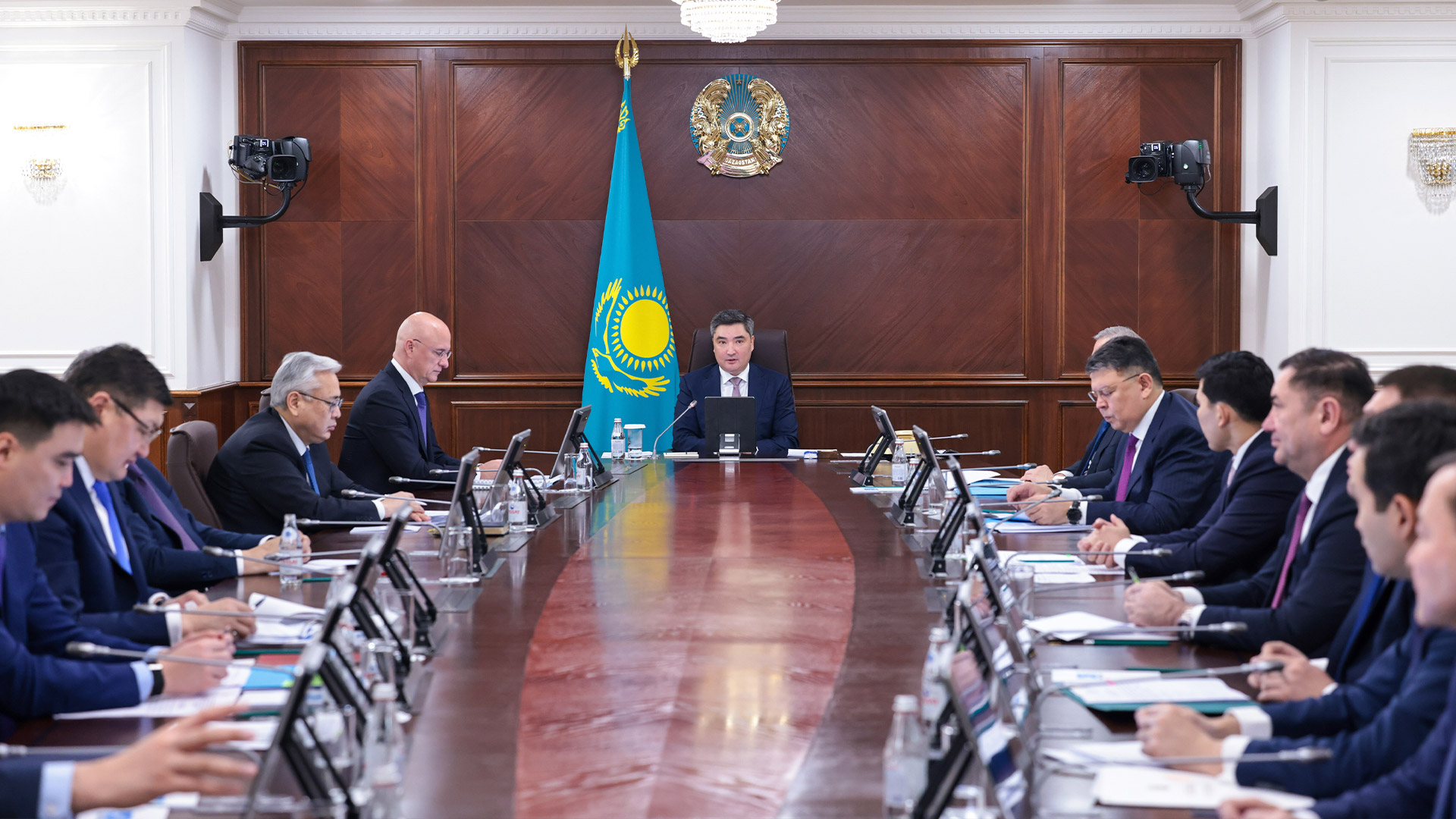 Geologııalyq salany damytý – ónerkásiptik órleýdiń negizi