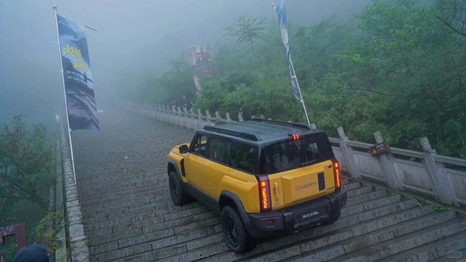 Sátsiz synaq: Qytaılyq Chery kompanııasynyń basy daýǵa qaldy