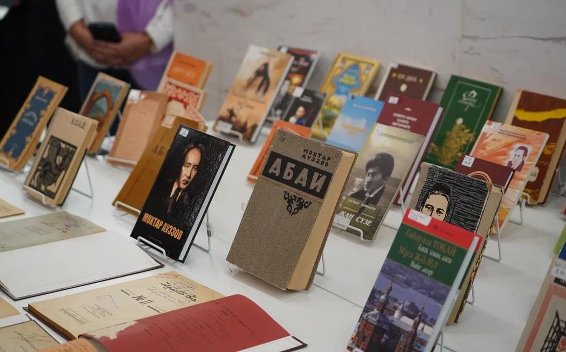 Mádenı baılanystardyń kemel kókjıegi