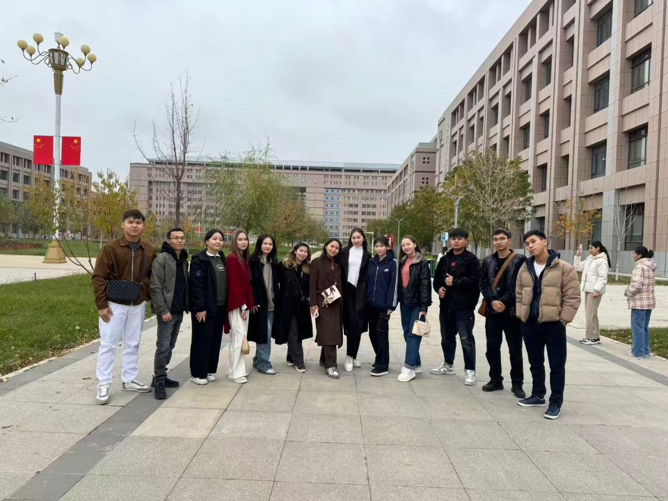 Almaty oblysy bilimge ınvestısııany ulǵaıtyp, túlekterge jańa múmkindikter usynýda