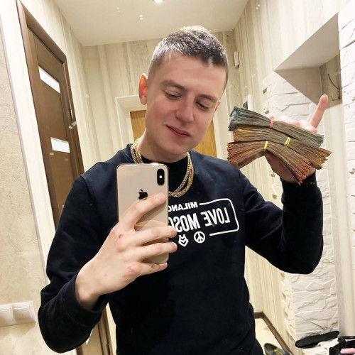 Elimizde bloger Mellstroy-ǵa izdeýge jarııalandy