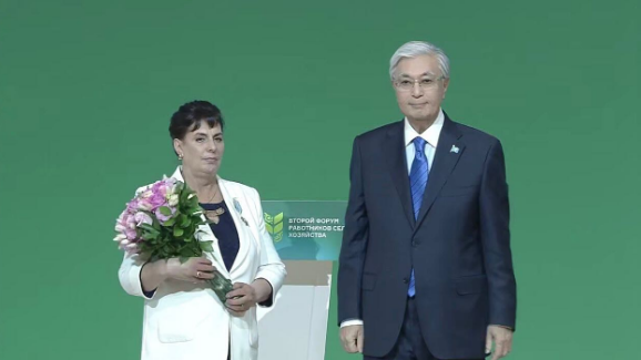 Bal barmaq saýynshy