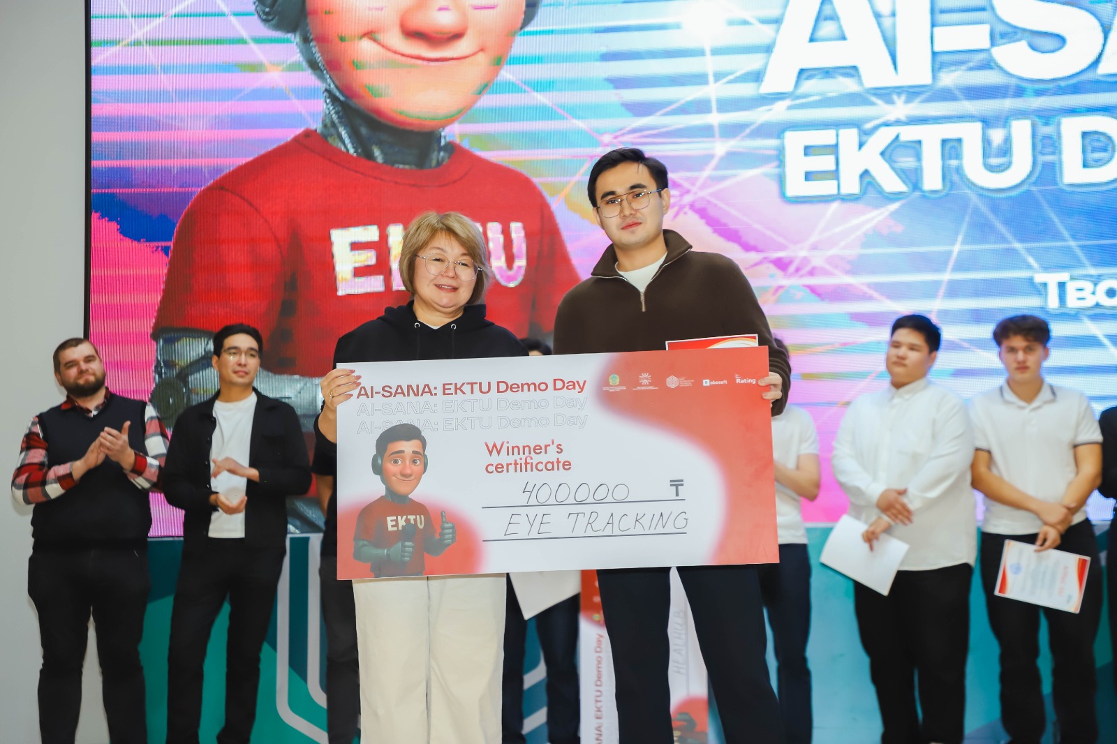 Shyǵys Qazaqstanda jastar jasandy ıntellekt baǵytyndaǵy erekshe jobalar usyndy