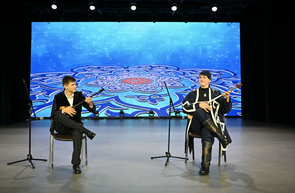 Myń úmittiń bastaýy