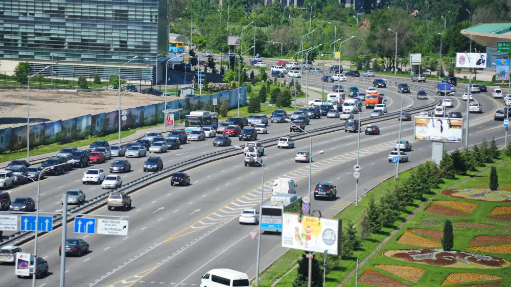 Elimizde jumys ýaqytyn bir saǵatqa qysqartý usynyldy