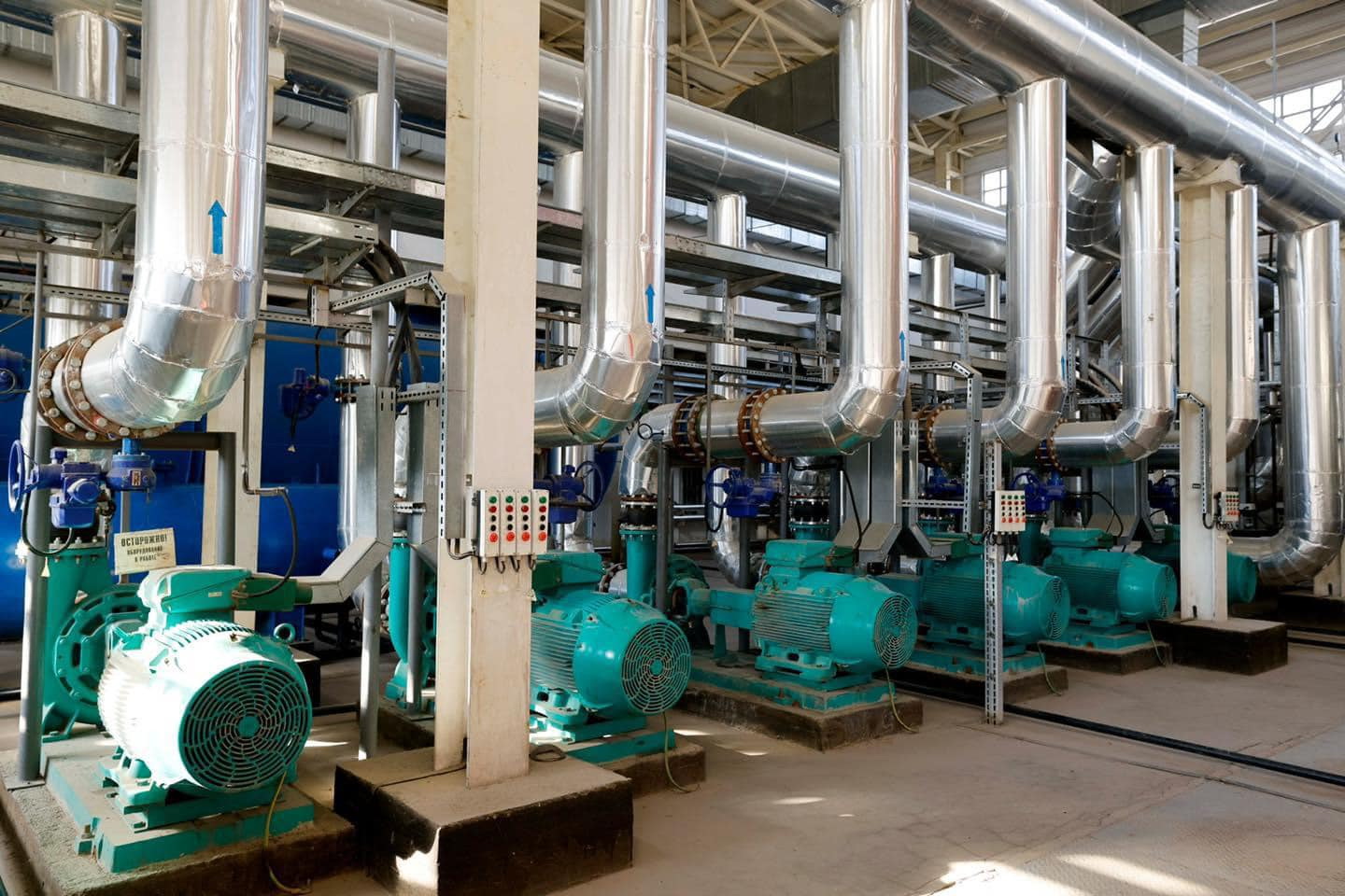 Qala damýyna qarqyn qosqan jobalar