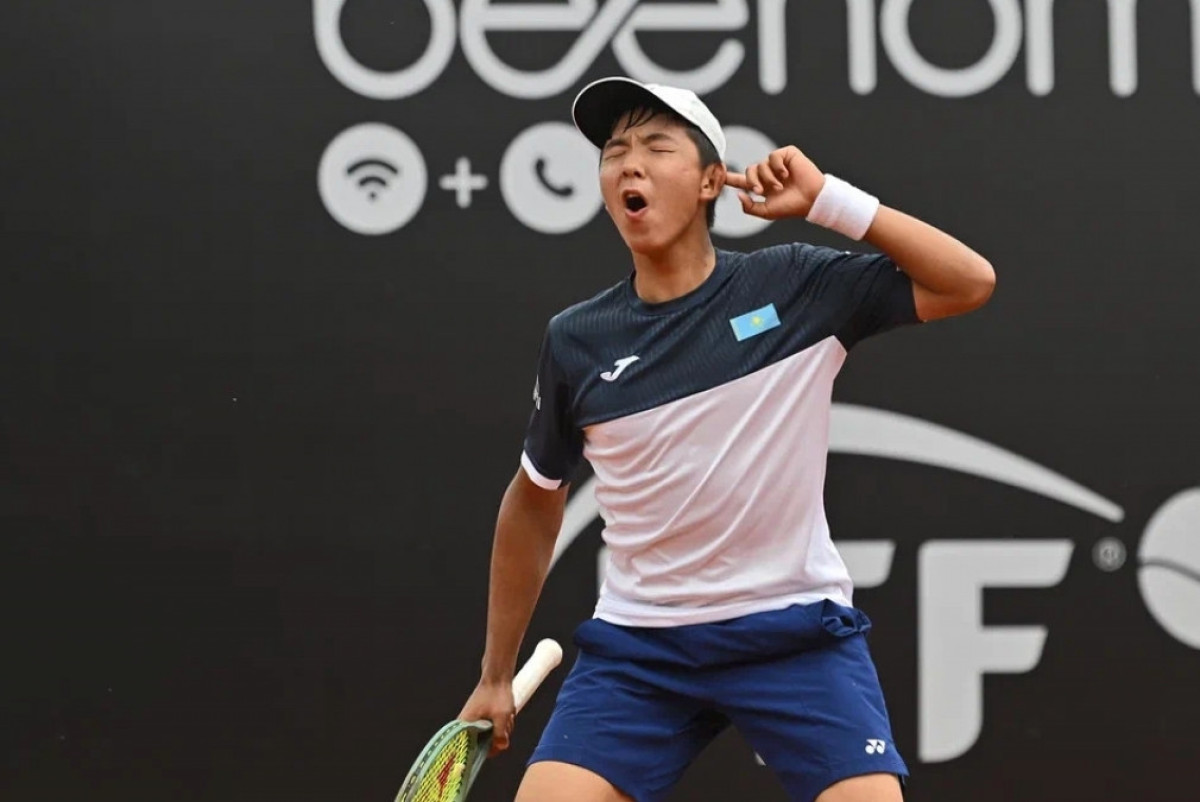 Tennısshi Zańǵar Nurlanuly alǵashqy tabysyna qol jetkizdi