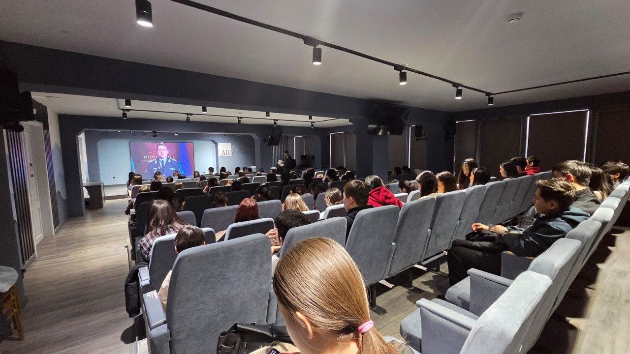 «Zań jáne tártip»: elordalyq stýdentter sıfrlyq saýattylyq sabaǵyn ótti