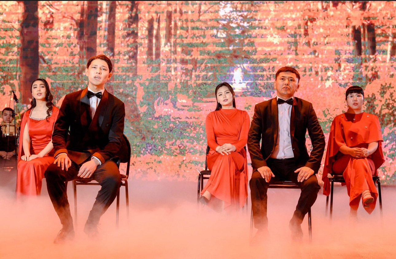 Qarashadaǵy qara óleń