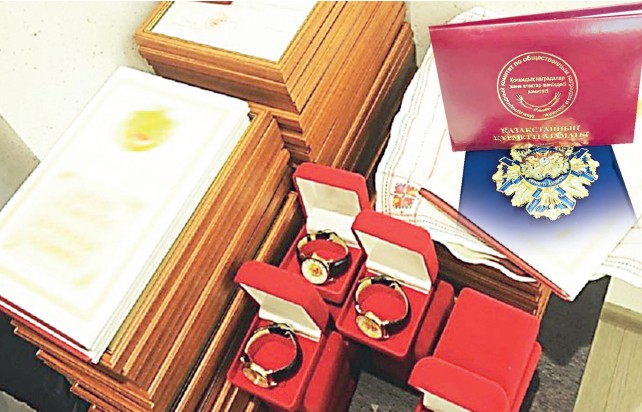 «Bizderde mynadaı bar, mynadaı bar...»