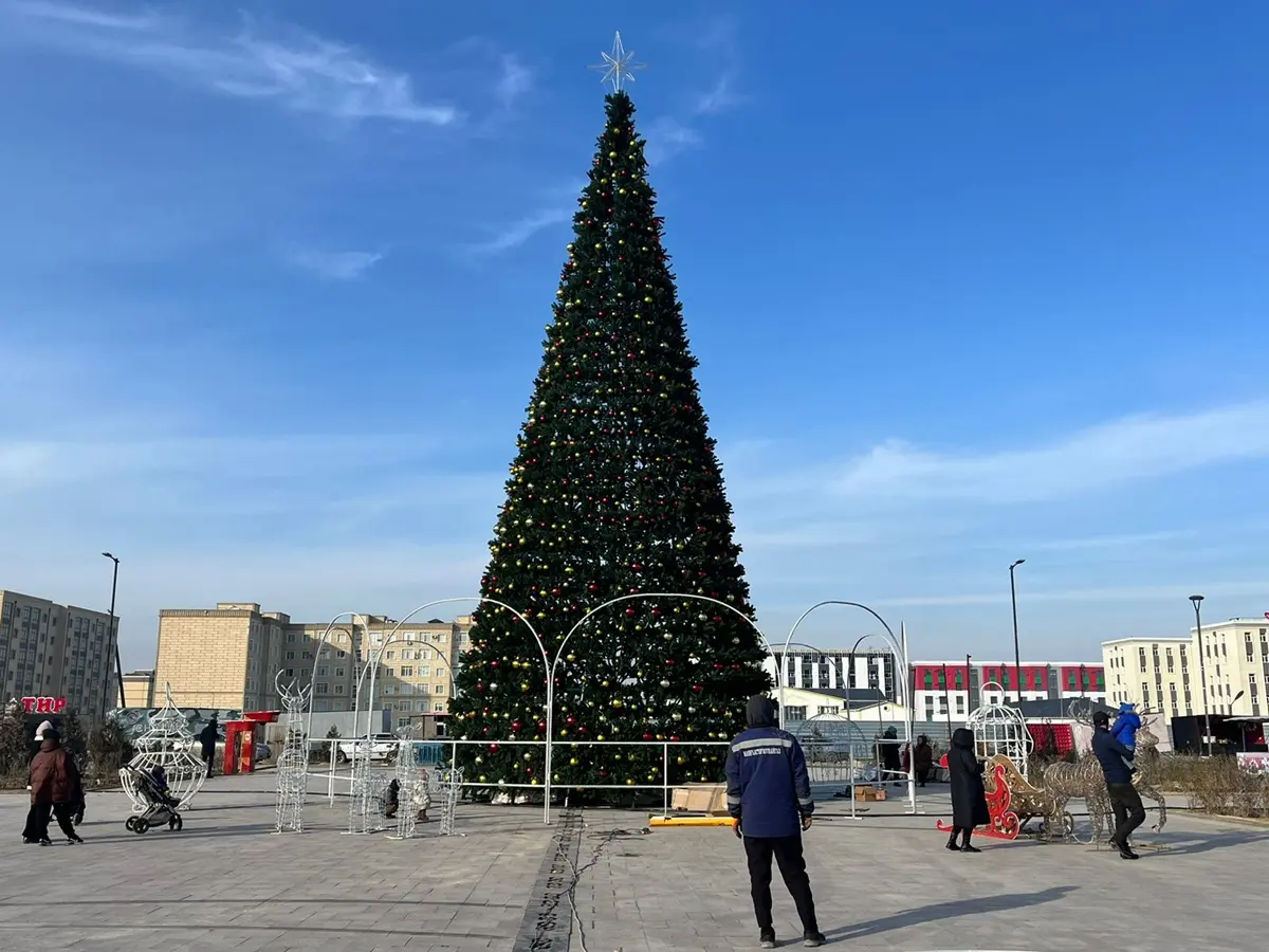 Aqtaý Jańa jylǵa daıyndalyp jatyr: merekelik bezendirýge 80 mln teńge bólindi