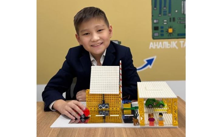 Astanada mektep oqýshysy «Aqyldy shlagbaým» oılap tapty