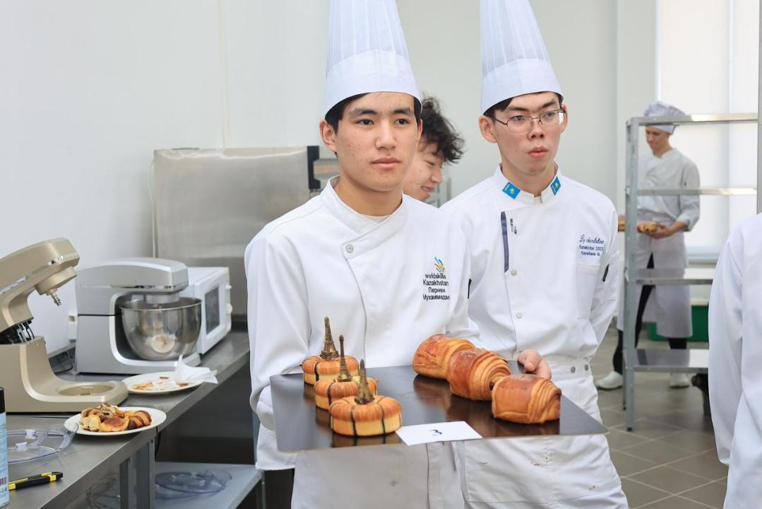 Shocolatine Kazakhstan: Túrkistanda Orta Azııanyń úzdik naýbaıshylary anyqtaldy