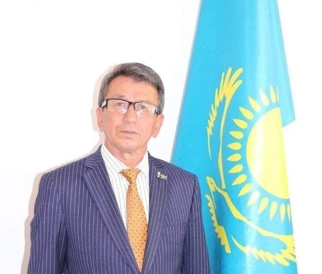 Áriptes ákimniń júıeli jumysy