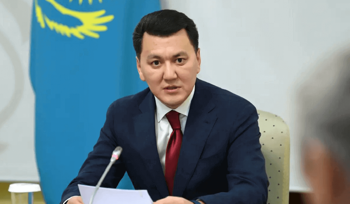 Erlan Qarın: Ishki saıasat – memlekettiń damýy men turaqtylyǵynyń basty tiregi