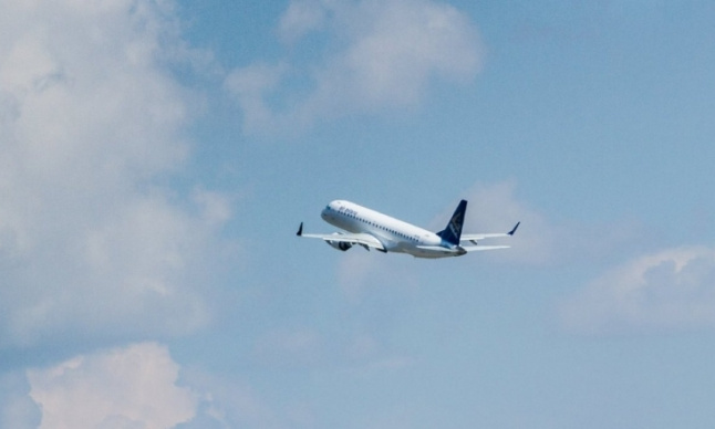 Túrkistannan О́zbekstannyń úsh qalasyna jańa áýe reısi ashyldy