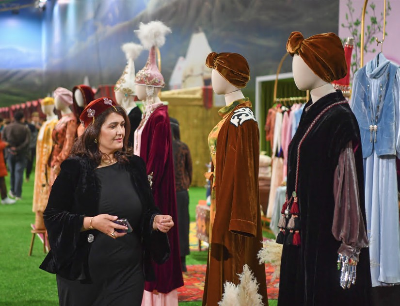 Dástúr men tehnologııany toǵystyrǵan sán óneri