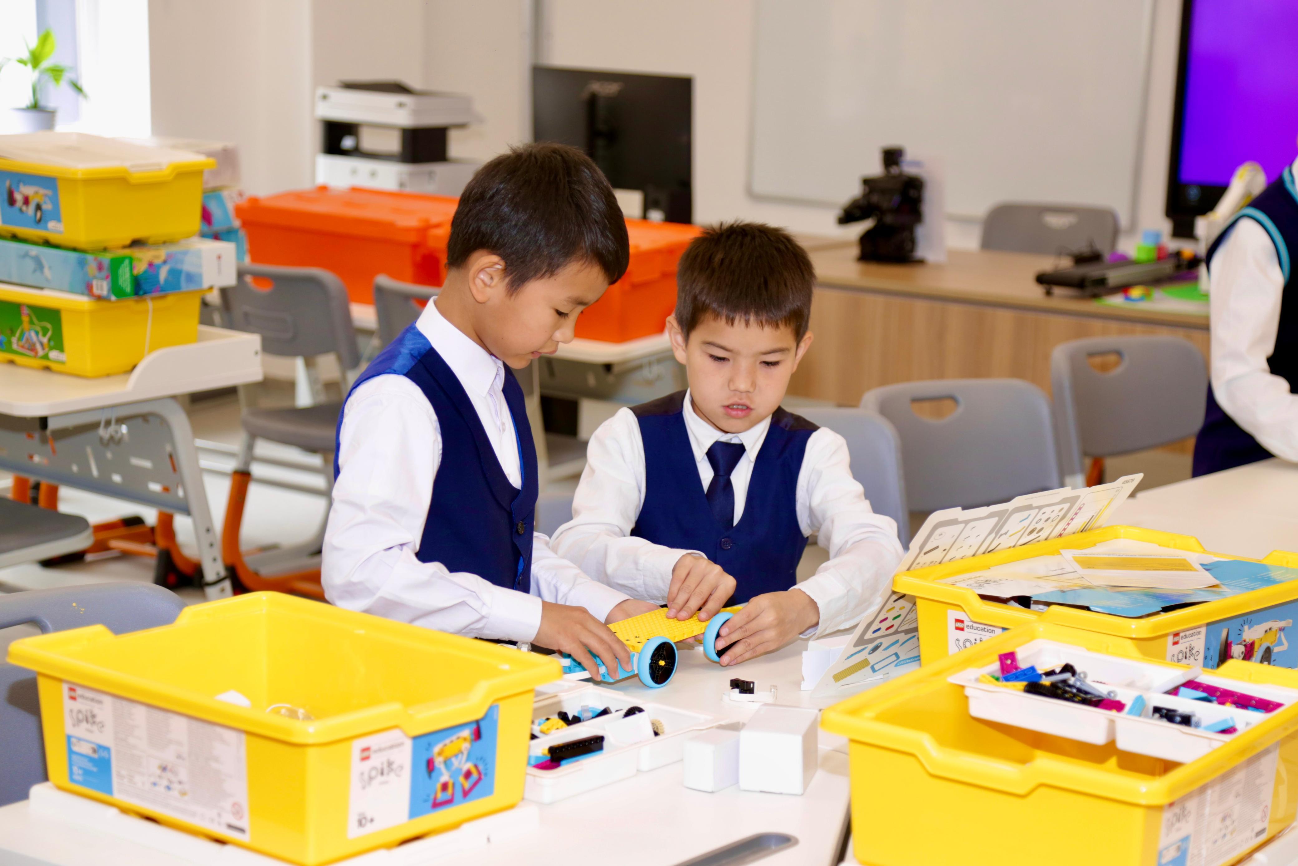 Túrkistan oblysyndaǵy Keleshek mektepterinde 10 myńnan astam bala bilim alyp júr