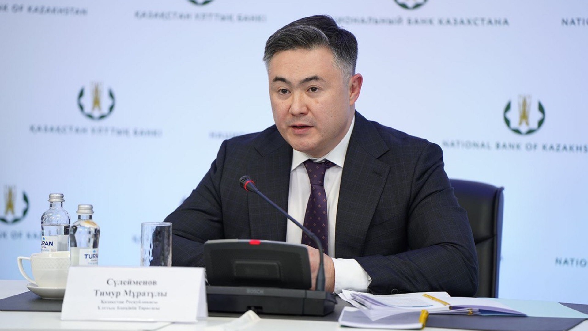 Ulttyq bank basshylarynyń 1,7 mlrd teńge syıaqy alǵany ras pa? Súleımenov jaýap berdi