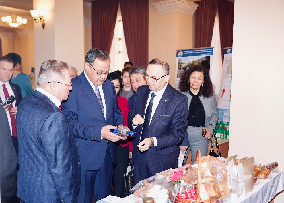 Mıchýrın baǵynda 600-den astam jemis-jıdek túri otyrǵyzylady