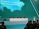 Prezıdent: Aýyl ákimdikteriniń qyzmetkerlerin qoldaýǵa erekshe kóńil bólgen jón