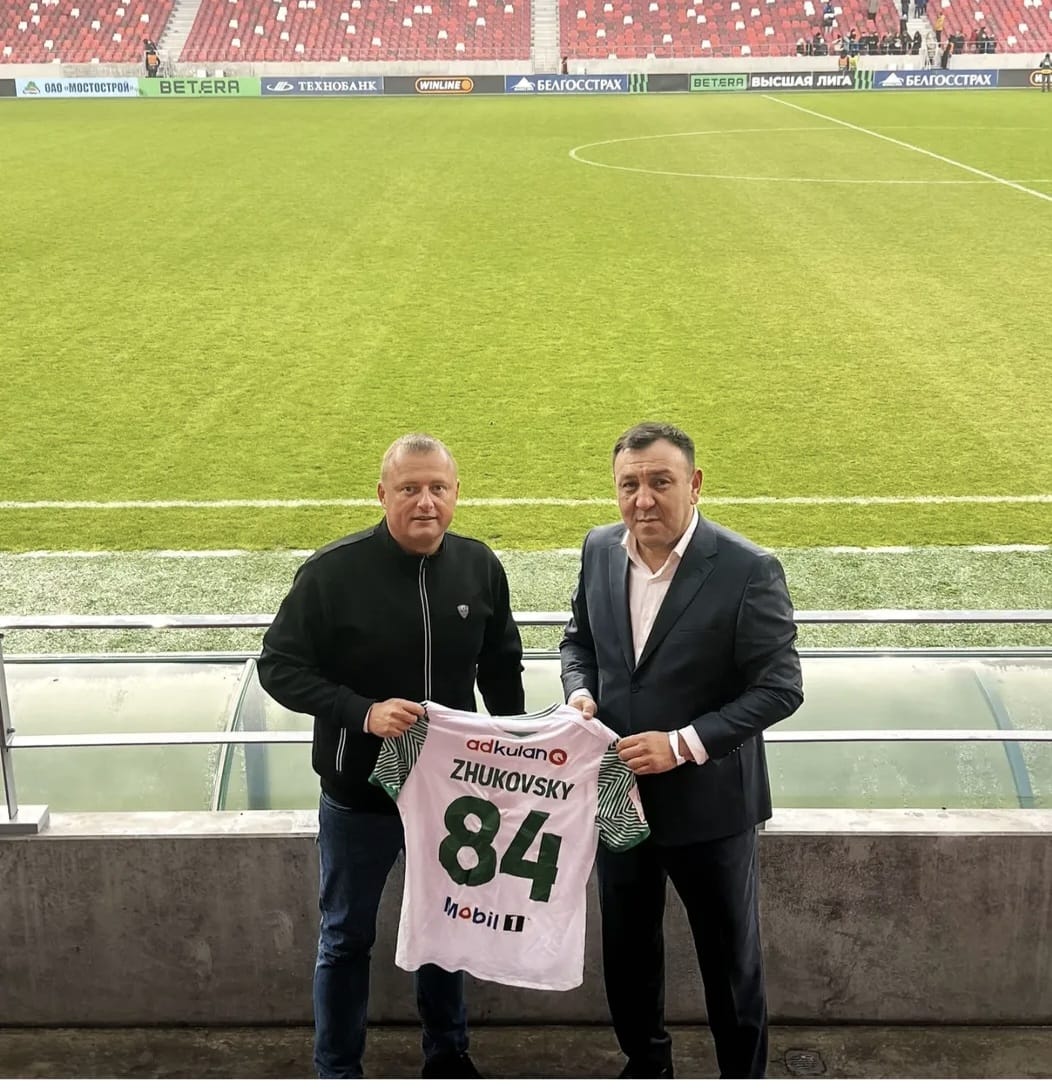 «Atyraý» fýtbol klýby bas bapkermen kelisimshartty uzartty