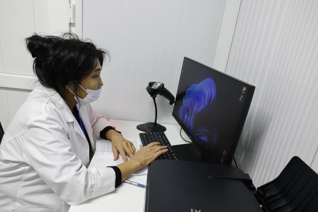 Taldyqorǵanda tergeý ızolıatorynda zamanaýı dárigerlik ambýlatorııa ashyldy