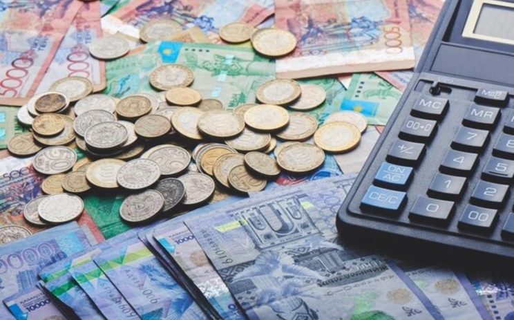 Qazaqstanda qaryz alýshynyń qarjylyq júktemesin esepteýdiń jańa tásili engiziledi