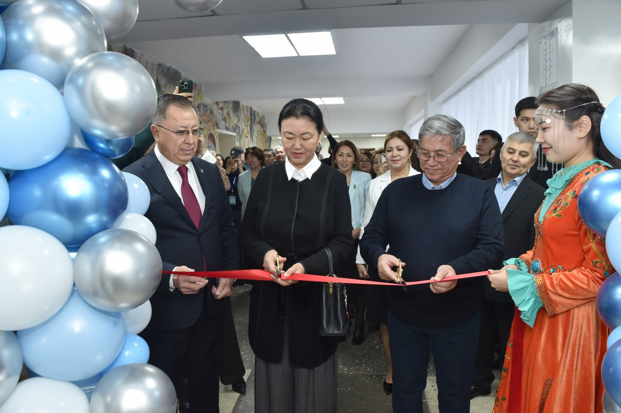 Sıtomatrısa ortalyǵy ashyldy