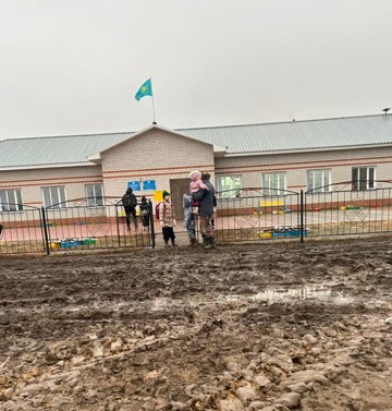 Mı batpaqtan mektepke jete almaı júr