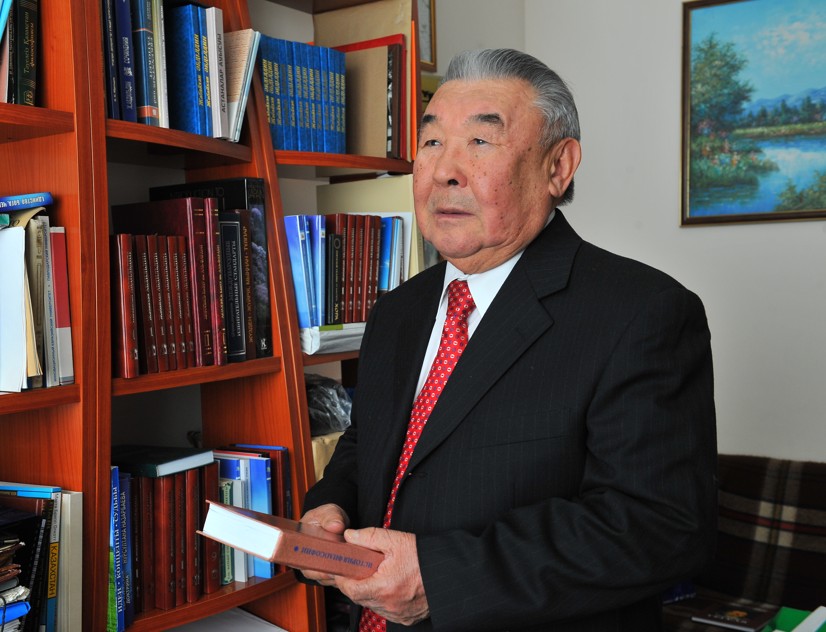 Ǵıbratty ǵumyry urpaqqa úlgi