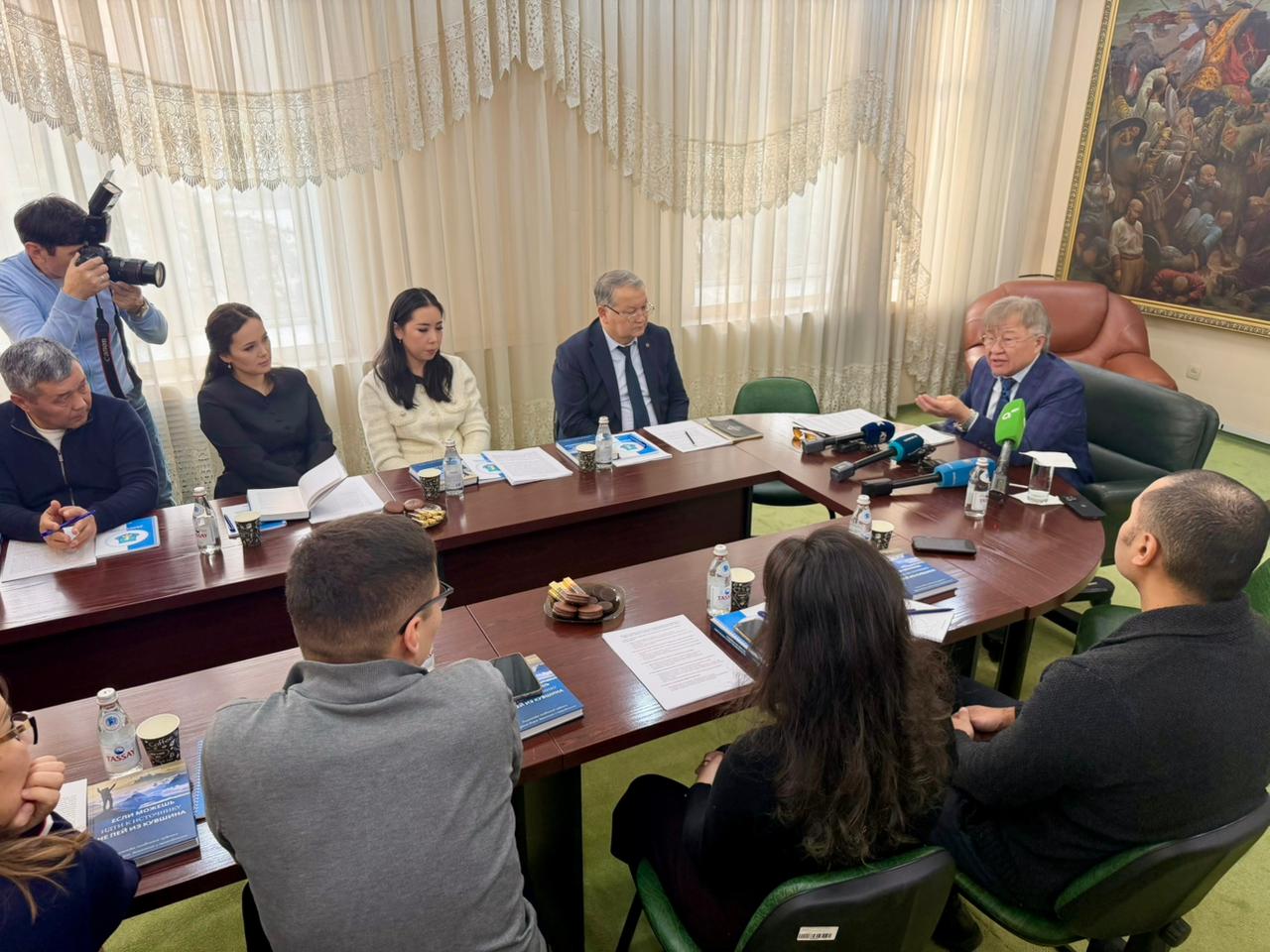 Elimizde bokstan stýdentter arasynda álem chempıonaty ótýi múmkin