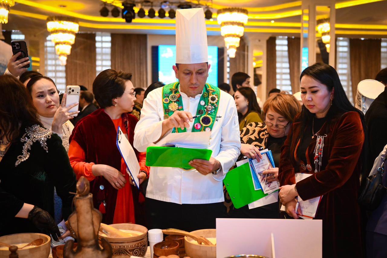 Aqtóbede ulttyq dástúrdi ulyqtaǵan festıval ótti