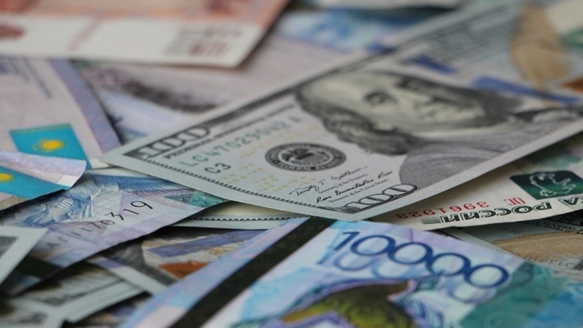 KASE-degi kúndizgi saýda jabyldy: dollar baǵamy 508 teńgege jetti