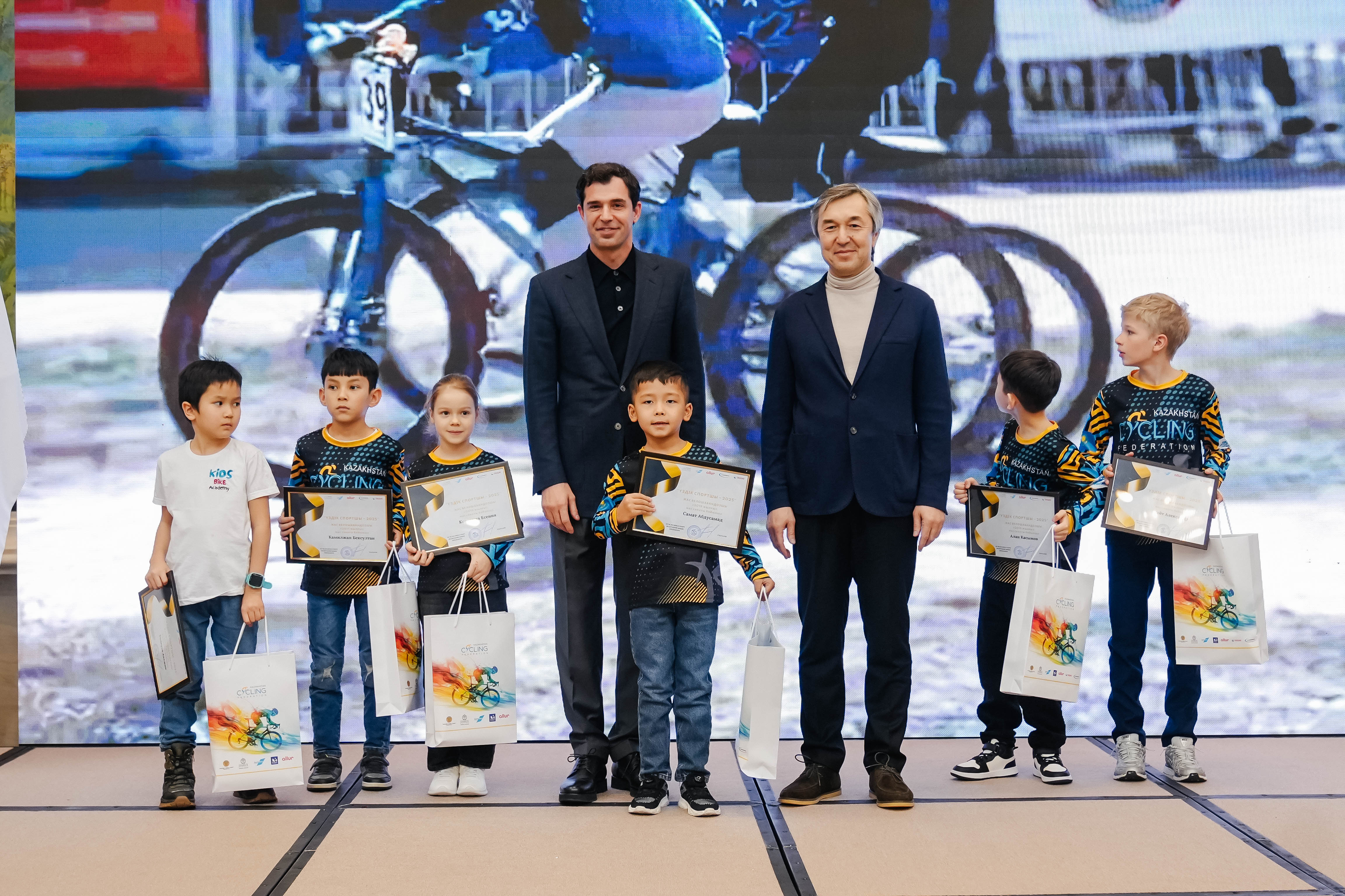 Velosport úzdikteri marapattaldy