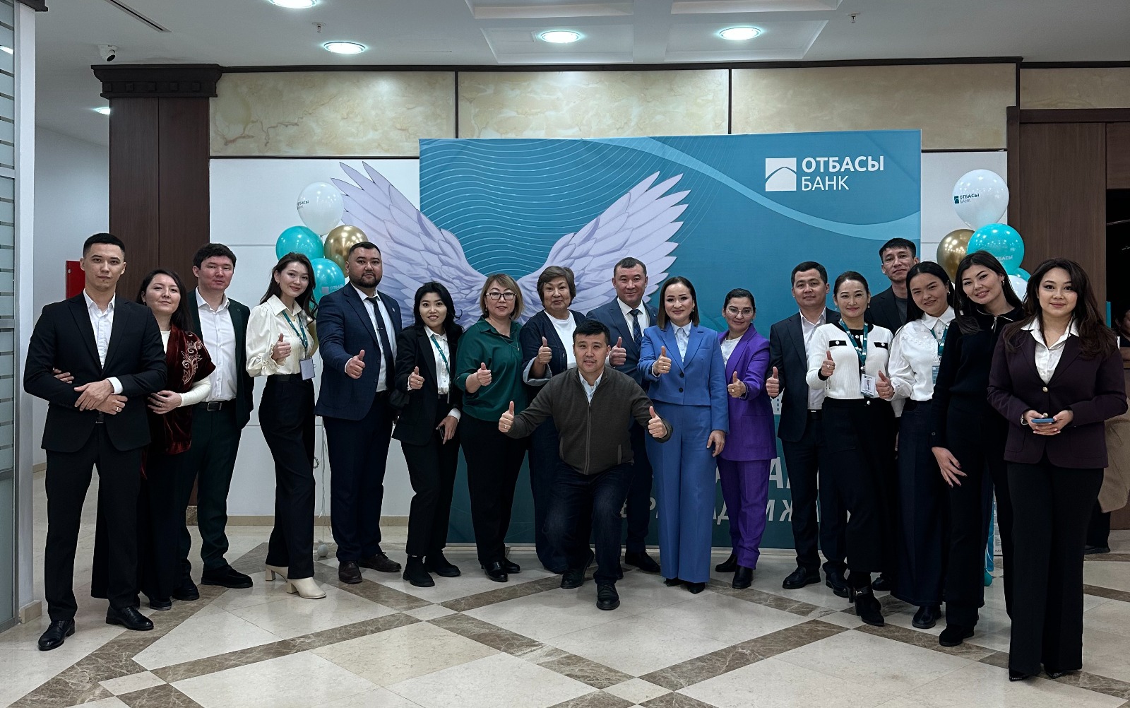 «Otbasy bank» AQ Qyzylorda fılıaly jyljymaıtyn múlik jármeńkesin ótkizdi