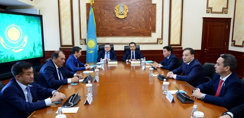 Baqytjan Saǵyntaev Mańǵystaý oblysynyń jańa ákimine naqty tapsyrmalar berdi