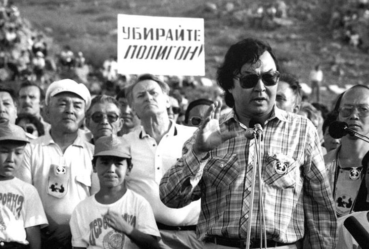 Oljas Súleımenov Nobel syılyǵyna usynylady